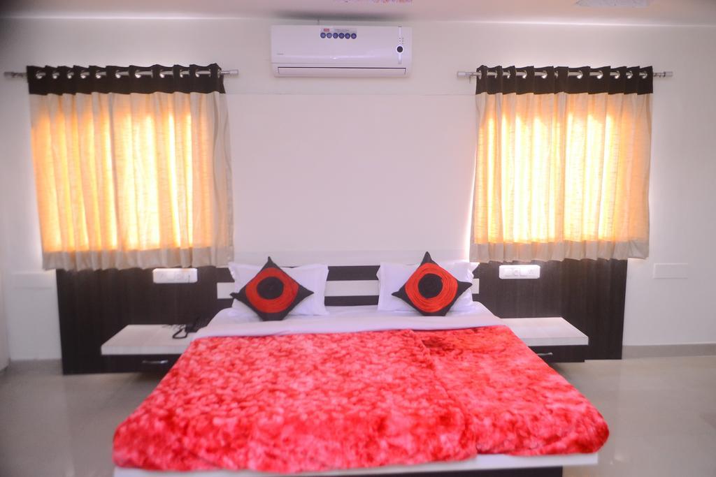 Hotel Samridhi อุเดเปอร์ ภายนอก รูปภาพ